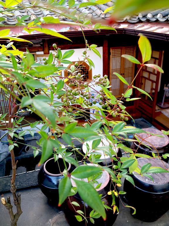 Vine Hanok Guesthouse Seoul Exterior photo