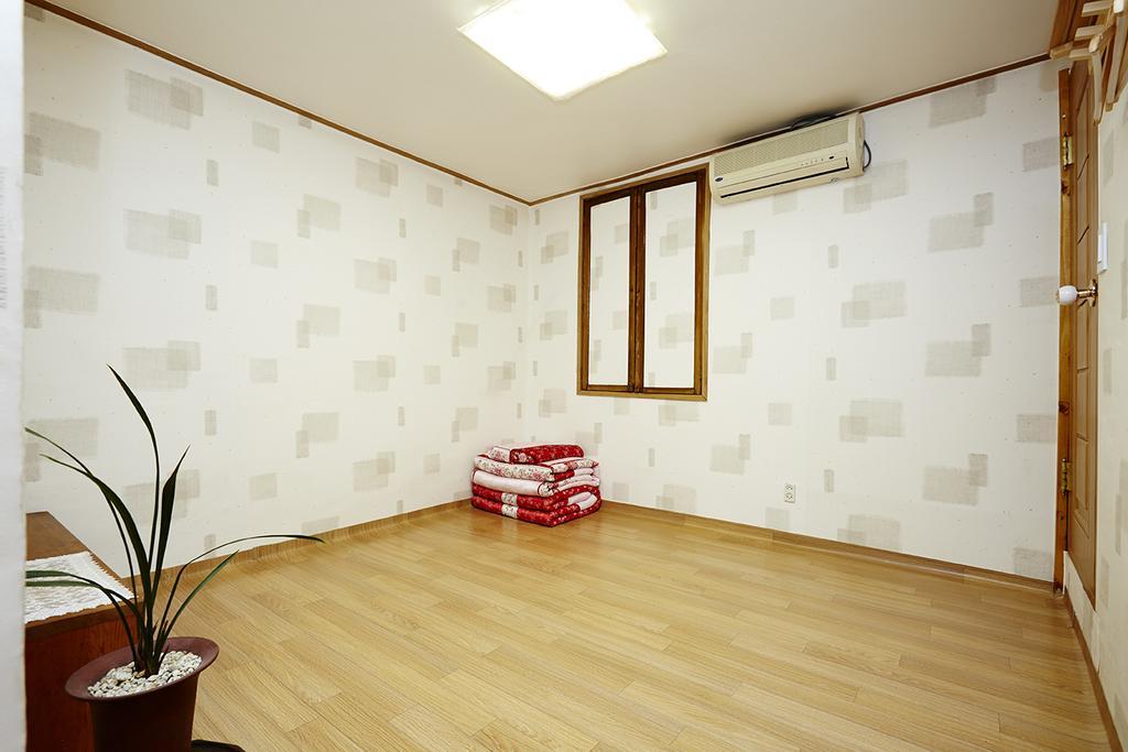 Vine Hanok Guesthouse Seoul Room photo