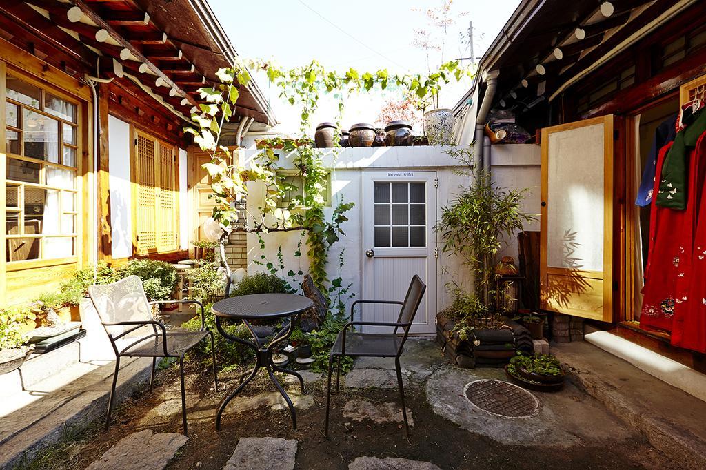Vine Hanok Guesthouse Seoul Exterior photo