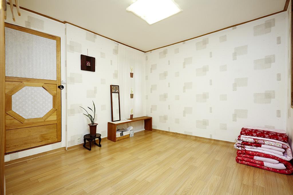 Vine Hanok Guesthouse Seoul Room photo