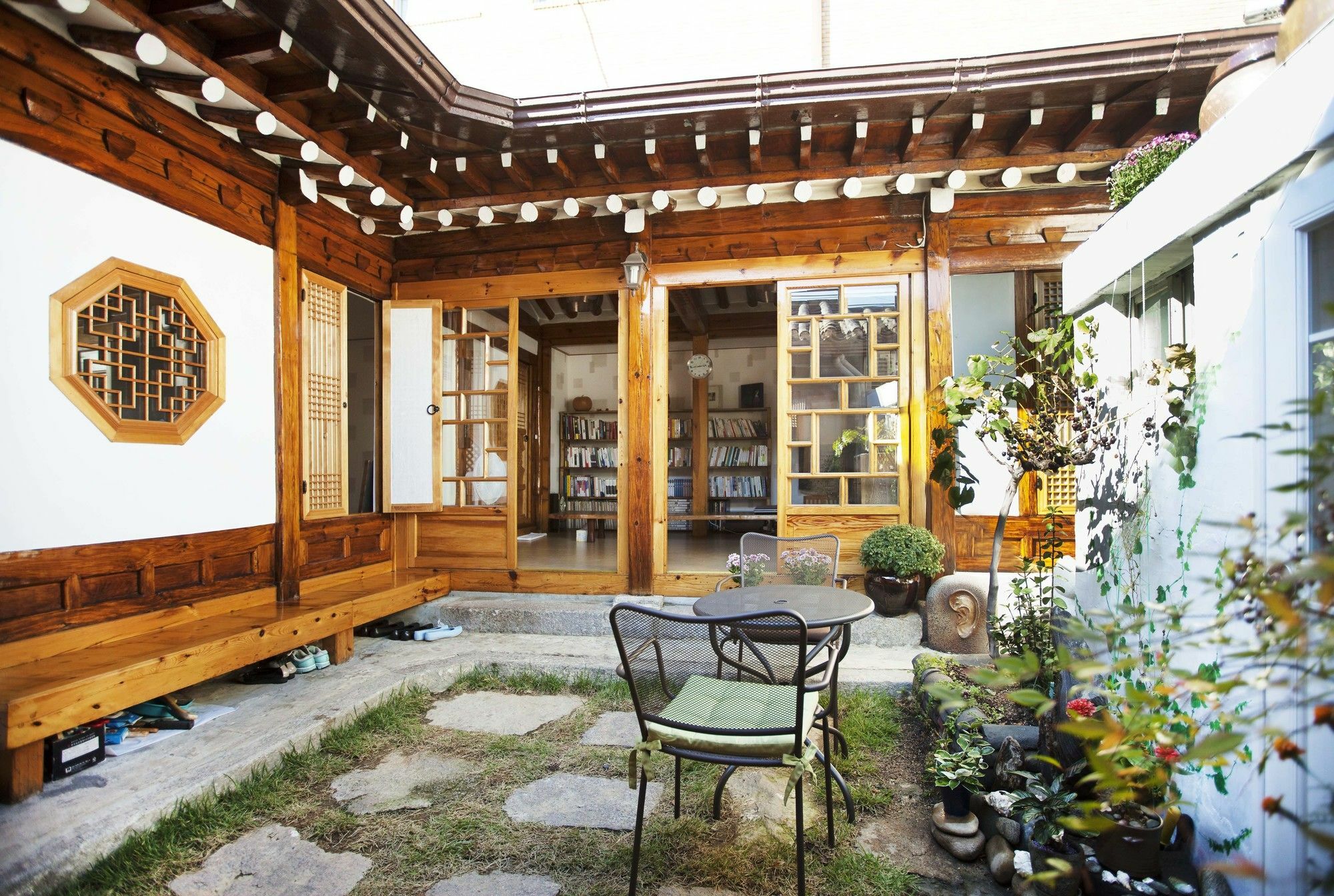 Vine Hanok Guesthouse Seoul Exterior photo